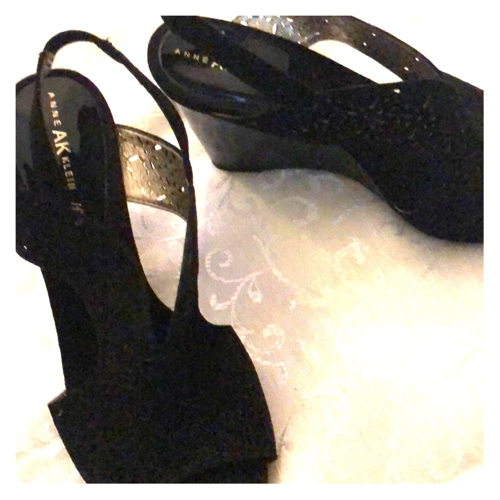 anne klein wedge sandals in black 7.5